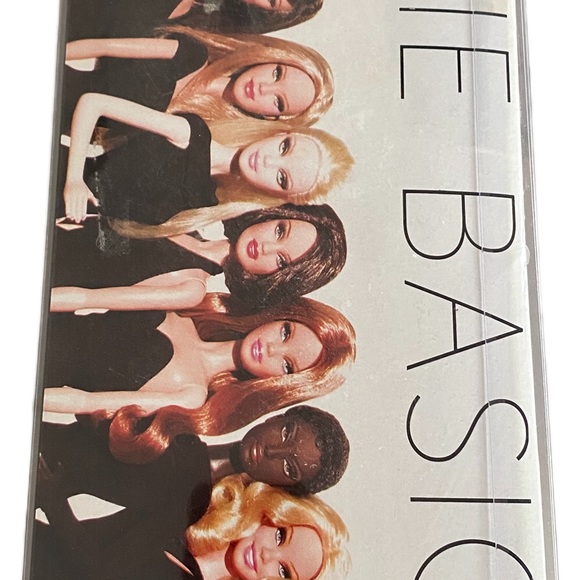 Barbie Basics Collection 001 Model 02 - Picture 3 of 3